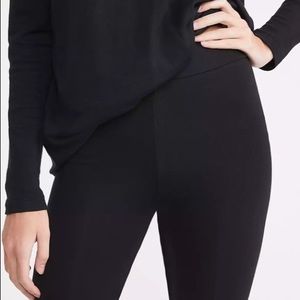 Lou & Grey Essential Legging